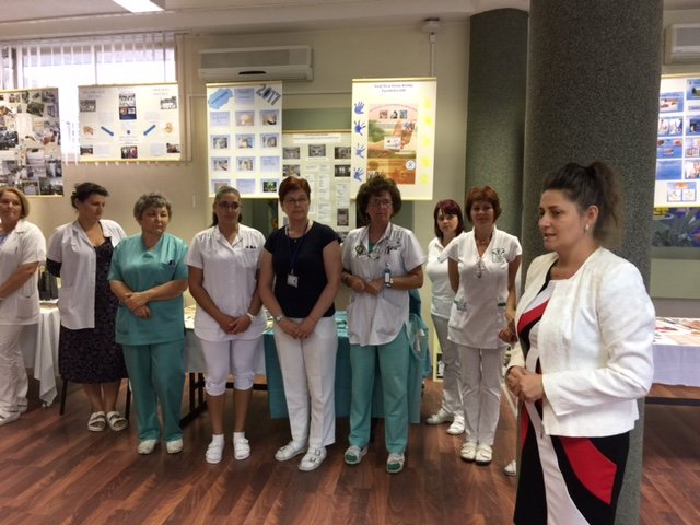 „Nyitnikék” - Empátia az ápolásban szakmai kiállítás 15